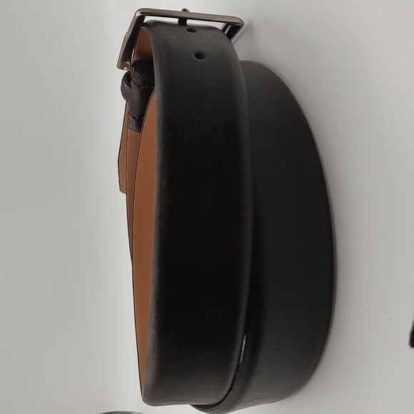 Trafalgar Black Leather Belt with Silver Buckle US 34/38 - Picture 6 of 16